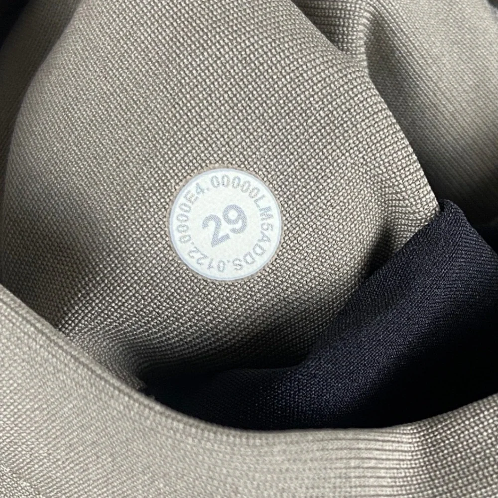 Lululemon ABC Classic Warpstreme Pant Men 29x30 Khaki Technical Trouser Chino